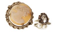 Lot 74 - A ROLLED GOLD OVAL CAMEO BROOCH AND TWO DRESS RINGS