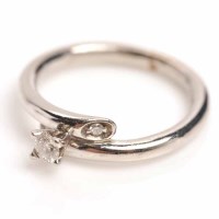 Lot 1840 - PLATINUM DIAMOND SOLITAIRE RING set with a...