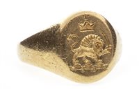 Lot 208 - A GOLD SEAL RING
