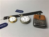 Lot 77 - A TRAVELLING TIMEPIECE AND OTHER COLLECTABLES