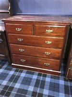 Lot 102 - A MAHOGANY CHEST OF DRAWERS