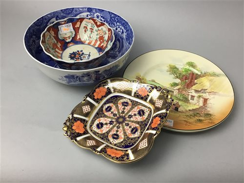 Lot 217 - A ROYAL CROWN DERBY IMARI DISH AND OTHER CERAMICS