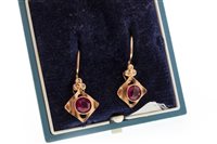 Lot 197 - RED GEM SET PENDANT ON CHAIN AND SIMILAR EARRINGS