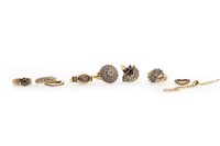 Lot 114 - A GROUP OF JEWELLERY