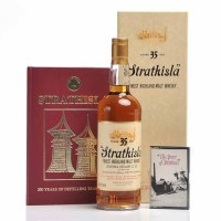 Lot 984 - STRATHISLA 35 YEARS OLD BICENTENARY Highland...