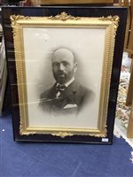 Lot 180 - A PAIR OF GILT GESSO PICTURE FRAMES WITH PORTRAITS