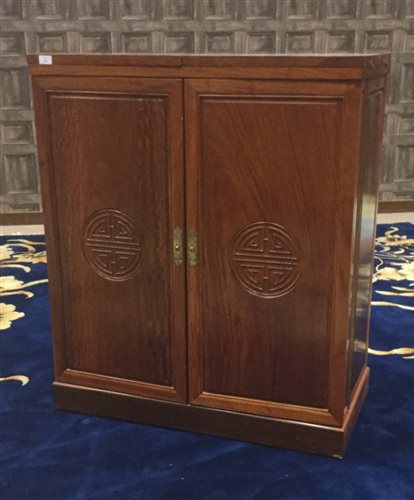 Lot 1095 - A CHINESE HARDWOOD DRINKS CABINET