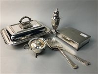 Lot 193 - A PLATED ENTREE DISH AND OTHER PLATED ITEMS