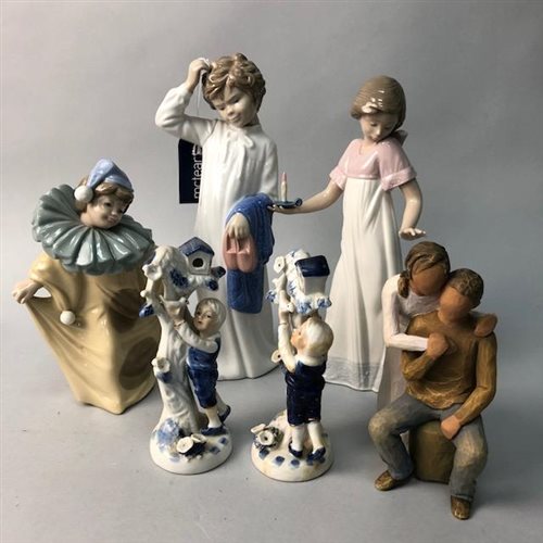 Lot 189 - A LOT OF NAO FIGURES