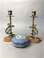 Lot 303 - A PAIR OF WEDGWOOD TRINKET BOXES ALONG WITH OTHER COLLECTABLES