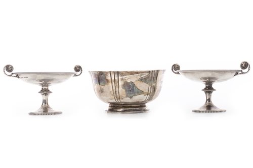 Lot 817 - A PAIR OF SILVER BON BON DISHES AND BOWL