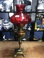 Lot 432 - A VICTORIAN OIL LAMP