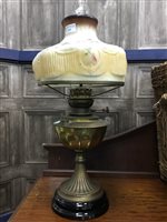 Lot 433 - A VICTORIAN OIL LAMP