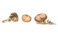 Lot 276 - A GROUP OF JEWELLERY