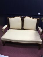 Lot 537 - AN EDWARDIAN SETTEE
