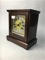 Lot 538 - A MAHOGANY MANTEL CLOCK