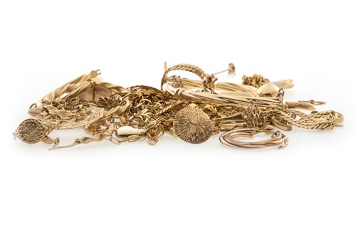 Lot 26 - AMENDMENT: A COLLECTION OF GOLD JEWELLERY, SOME FOR REPAIR