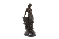 Lot 1980 - A FIGURE OF AN EGYPTIAN LADY