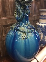 Lot 1193 - AN IMPRESSIVE AND LARGE CHINESE VASE