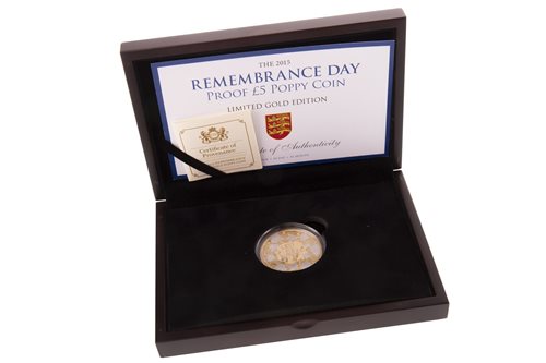 Lot 551 - A GOLD PROOF £5 COIN, 2015