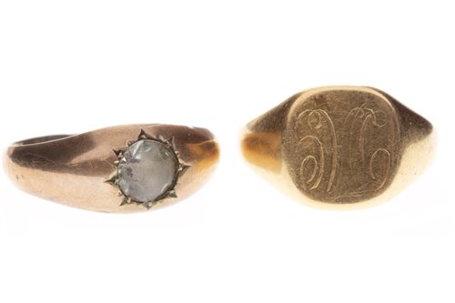 Lot 86 - AN EIGHTEEN CARAT GOLD SIGNET RING AND ONE OTHER