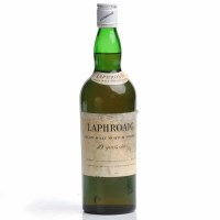 Lot 1174 - LAPHROAIG 10 YEARS OLD Islay Single Malt...