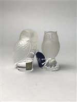 Lot 263 - A MODERN LALIQUE FIGURE OF AN OWL ALONG WITH ANOTHER GLASS OWL