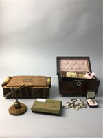 Lot 76 - A LOT OF TWO TRINKET BOXES WITH OTHER ITEMS