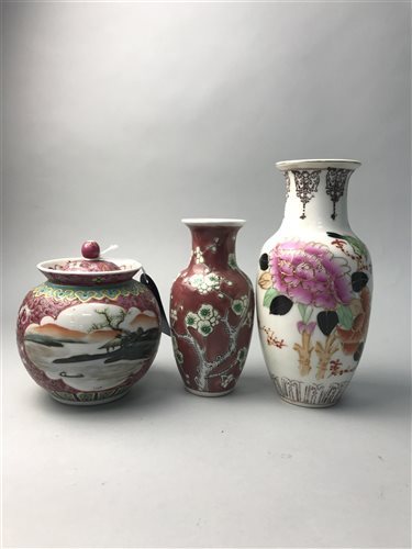 Lot 334 - A LOT OF FIVE CHINESE VASES