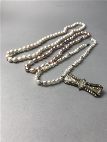 Lot 70 - A LOT OF PEARL NECKLACES AND GEM SET EARRINGS