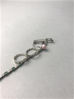 Lot 177 - A DIAMOND BAR BROOCH AND OTHER JEWELLERY