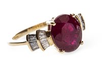 Lot 167 - A RUBY AND DIAMOND RING