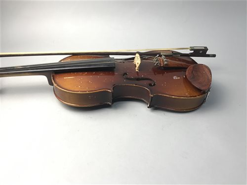 Lot 107 - A VIOLIN WITH BOW AND CASE