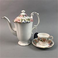 Lot 84 - AN EXTENSIVE PARAGON 'COUNTRY LANE' DINNER SERVICE