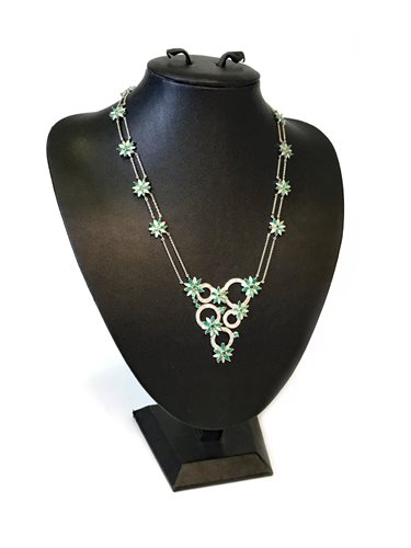 Lot 170 - AN EMERALD AND DIAMOND NECKLET