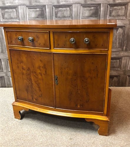Lot 208 - A MODERN WALNUT CABINET