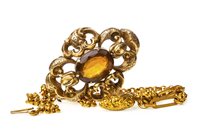 Lot 56 - A VICTORIAN NECKLET AND BROOCH