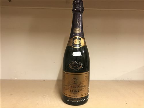 Lot 1 - VEUVE CLIQUOT 1976 Champagne