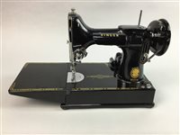 Lot 327 - A SINGER FEATHERWEIGHT 221K SEWING MACHINE IN CASE