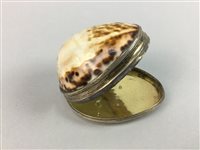 Lot 256 - A 19TH CENTURY COWRIE SHELL SILVER SNUFF BOX