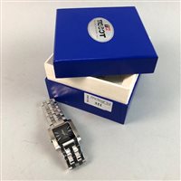 Lot 321 - A GENTLEMAN'S TISSOT WRIST WATCH