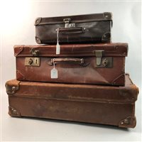 Lot 412 - A LOT OF VINTAGE SUITCASES