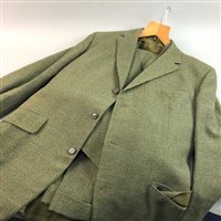 Lot 414 - A GENTLEMAN'S SUIT BY R W FORSYTH GLASGOW