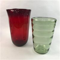 Lot 458 - A LOT OF BRITISH AND OTHER DECORATIVE GLASS