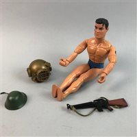 Lot 467 - AN ACTION MAN FIGURE AND ACCESSORIES