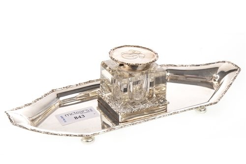 Lot 843 - AN EDWARDIAN SILVER INK STAND