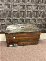 Lot 1025 - A 19TH CENTURY MAHOGANY CAMPHERWOOD TRAVELLING CHEST
