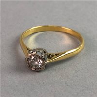 Lot 285 - A DIAMOND SOLITAIRE RING