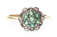 Lot 169 - A GREEN GEM SET AND DIAMOND CLUSTER RING