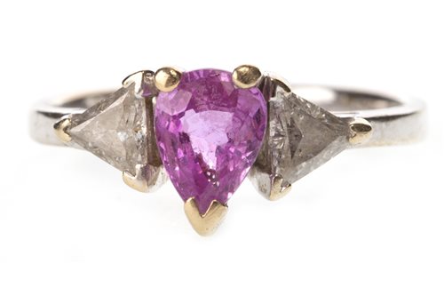 Lot 165 - A PINK SAPPHIRE AND DIAMOND RING